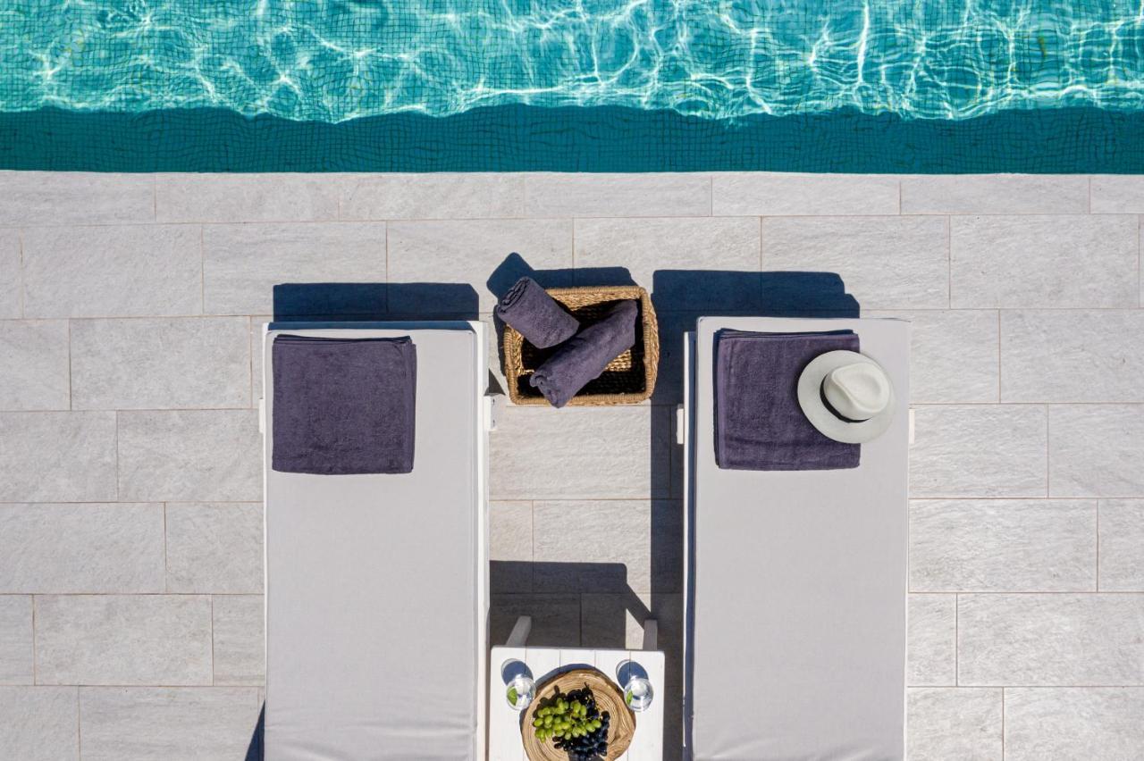 Santa Irina Luxury Sunny Lofts Hotel Perivolos  Bagian luar foto
