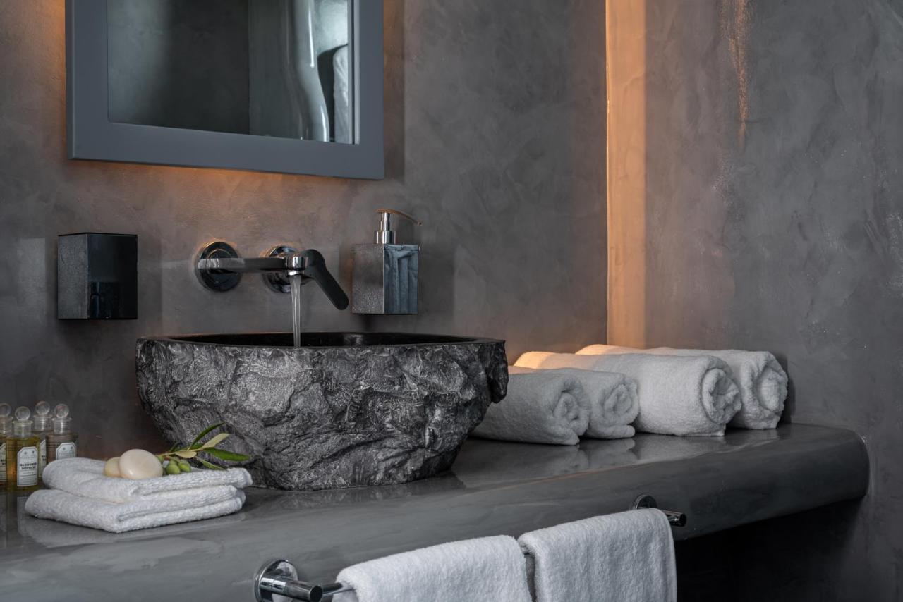 Santa Irina Luxury Sunny Lofts Hotel Perivolos  Bagian luar foto